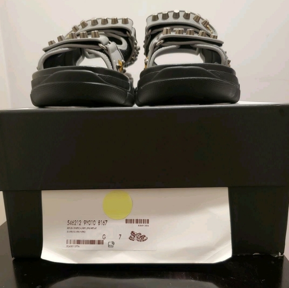 GUCCI Stud Embellished Silver Grey Leather Sandals - Picture 4 of 8